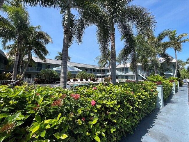 Building Photo - 1311 NE 18th St