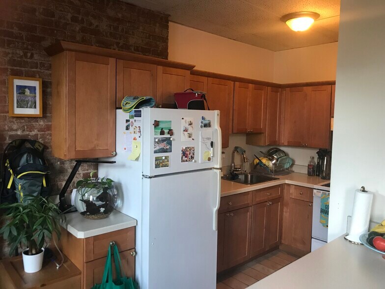 Building Photo - 227 Washington St