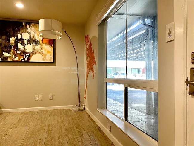 Building Photo - 3110 Red River St