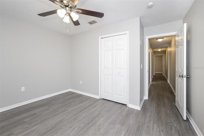 Building Photo - 630 Bayport Dr