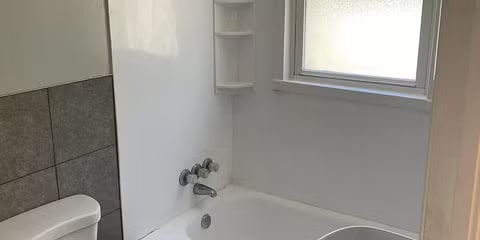 Building Photo - 549 Brown St