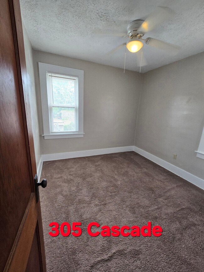 Building Photo - 305 Cascade St