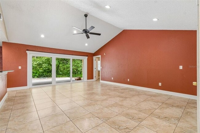 Building Photo - 15109 Springview St