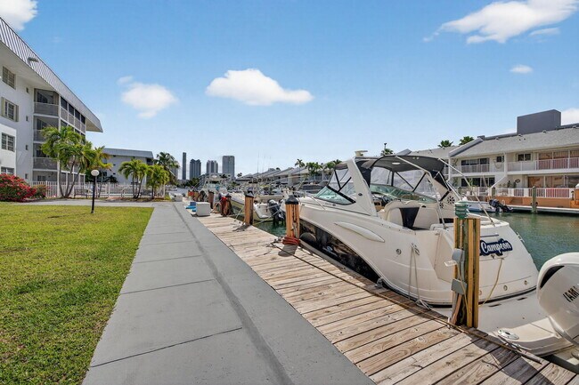 Building Photo - 3550 NE 169th St