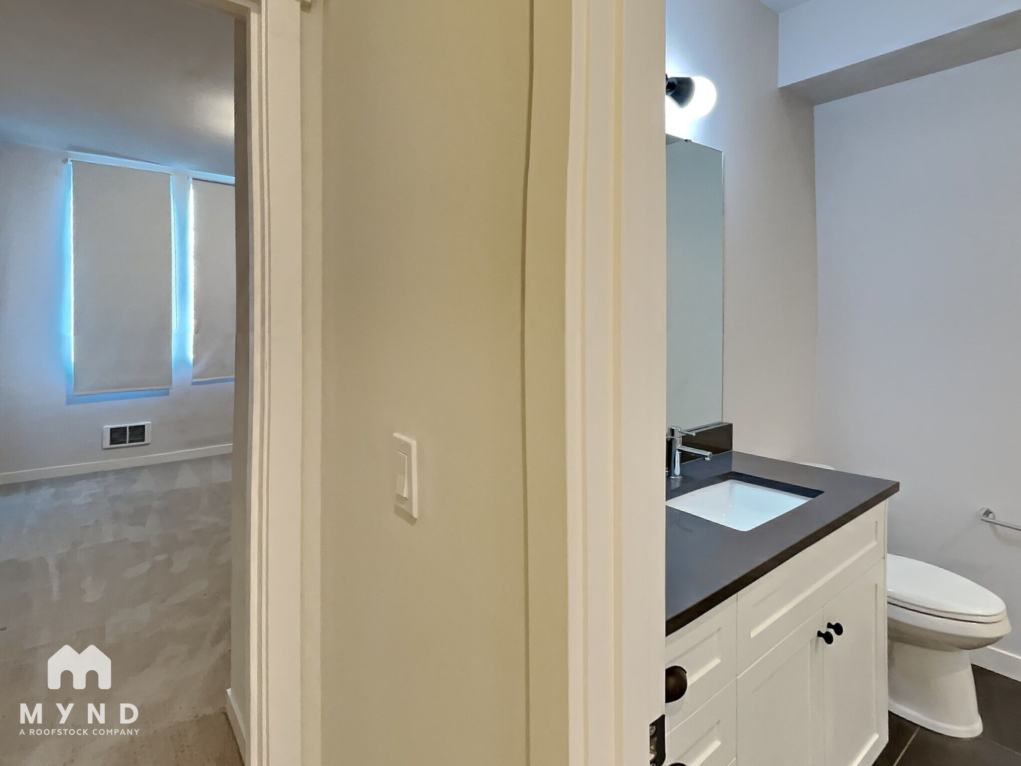 Building Photo - 7023 42nd Ave S