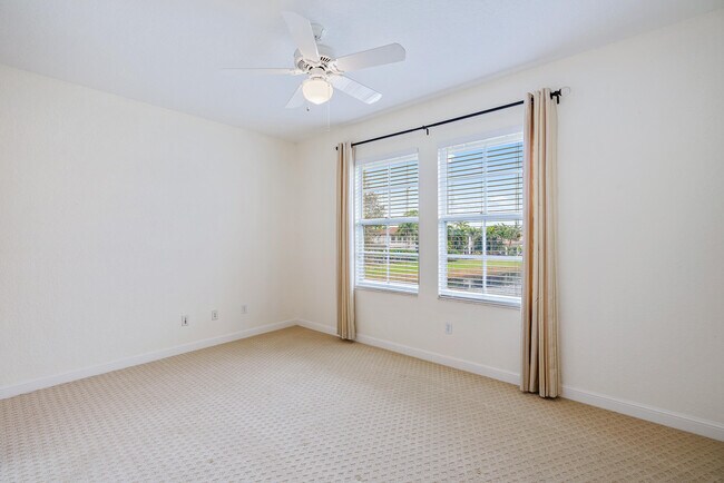 Building Photo - 1058 Vintner Blvd