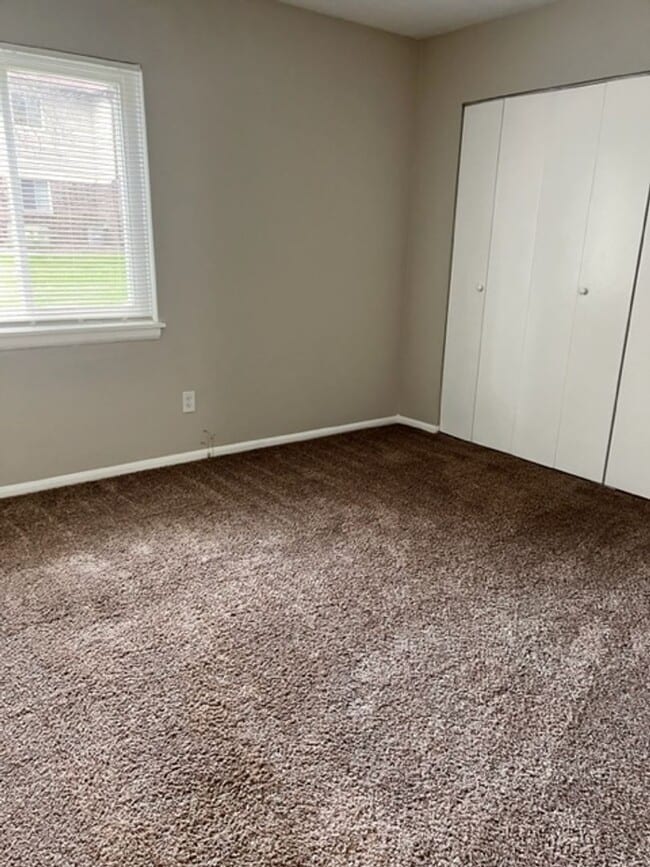 Building Photo - Charming 2-Bedroom, 1-Bathroom Apartment f...