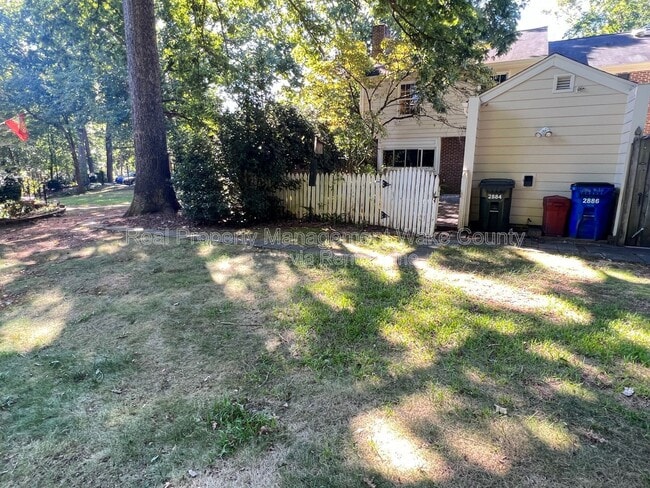 Building Photo - 2884 Wycliff Rd