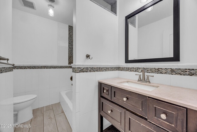 Building Photo - 107 Old Bridge Dr