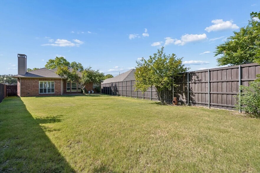Building Photo - 1833 Melton Dr