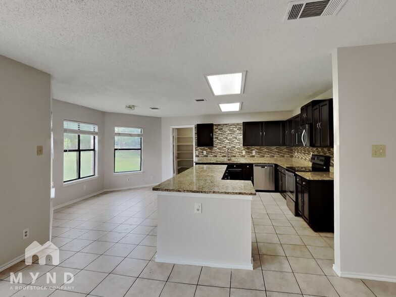 Building Photo - 2802 Redrock Trail