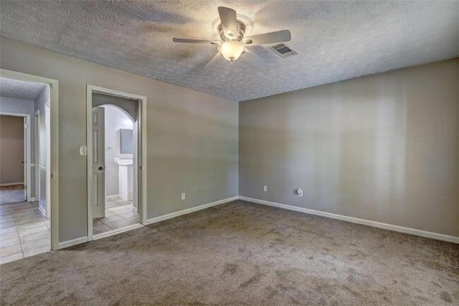 Building Photo - 100 Morgans Turn