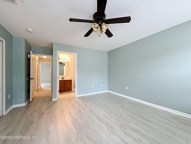 Building Photo - 8224 Halls Hammock Ct