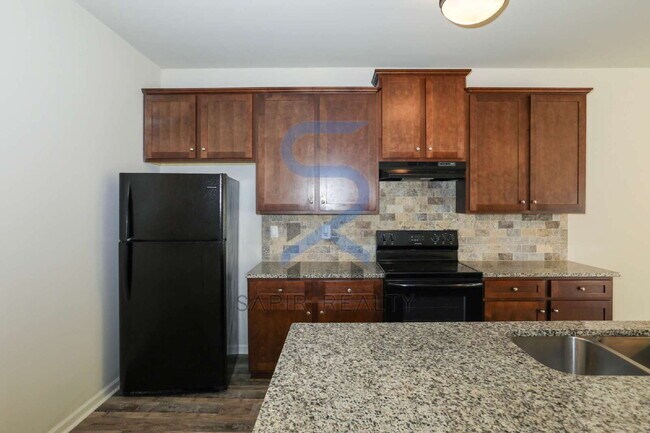 Building Photo - Modern Townhome Living – 3BR/3BA in The Gardens at Lovejoy