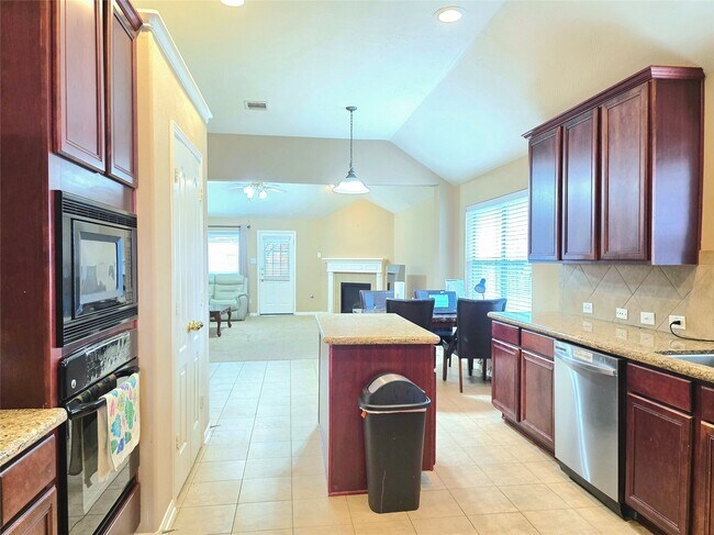 Building Photo - 15222 Heron Meadow Ln