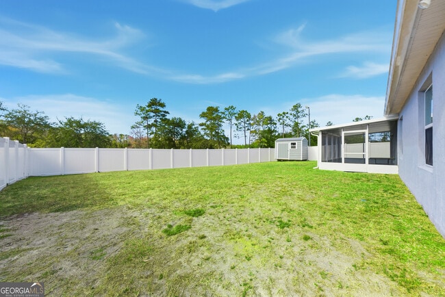 Building Photo - 131 College St