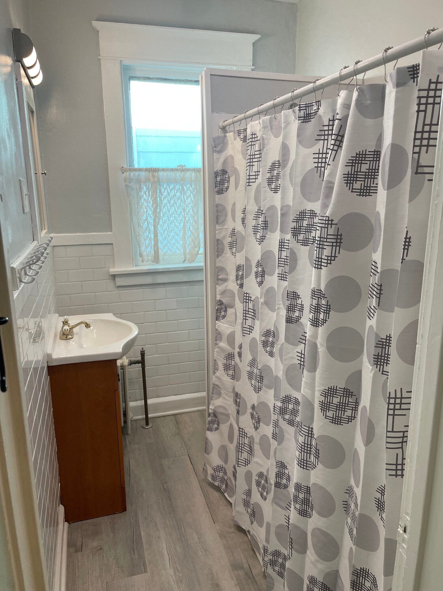 Building Photo - 847 Jay St