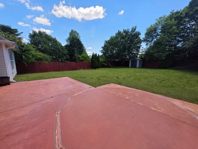 Building Photo - 3 Bed, 2 Bath Family Home in Moore, SC