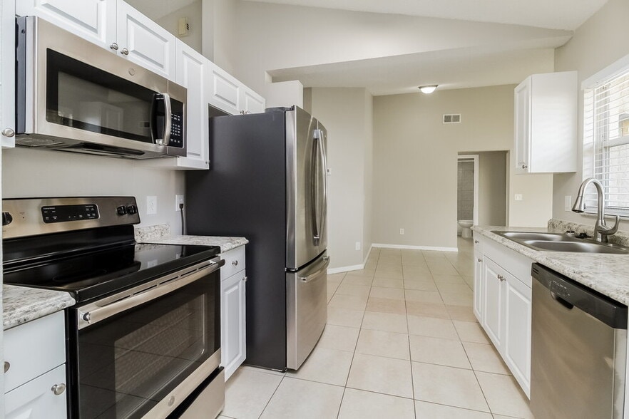 Building Photo - 3832 Peace Pipe Dr