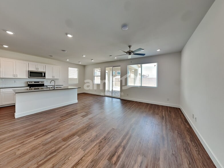 Building Photo - 9150 Liberty Cap Ct