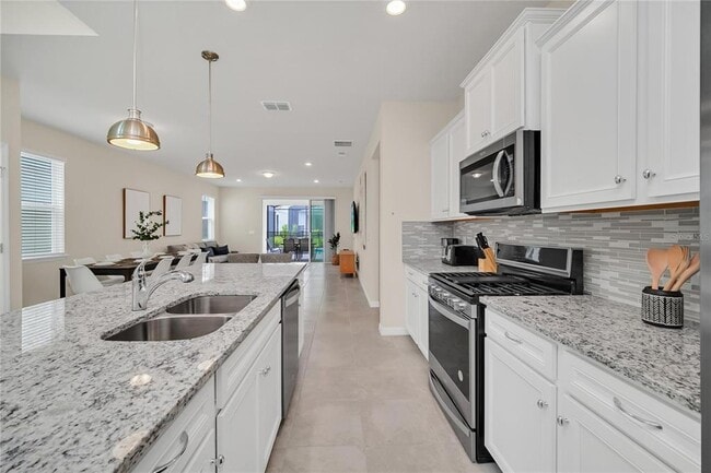 Building Photo - 7196 Oakmoss Loop