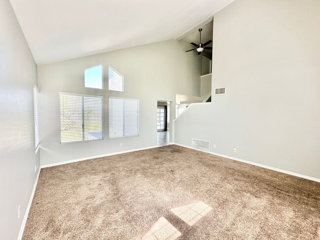 Building Photo - Beautiful Two-Story Home, Guajome Park, Community Pool, San Luis Rey Hiking/Biking Path, Lovely C...