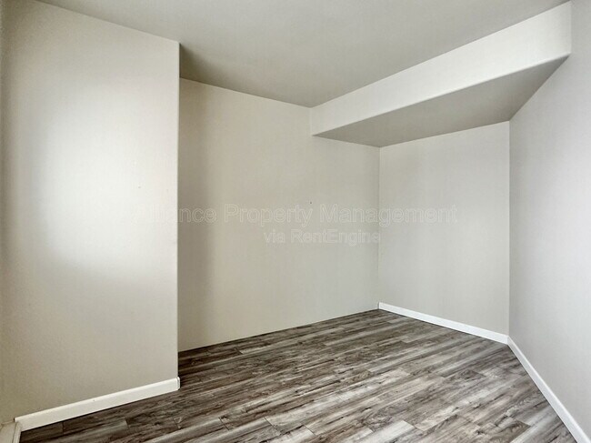 Building Photo - 6039 Jorie Rd