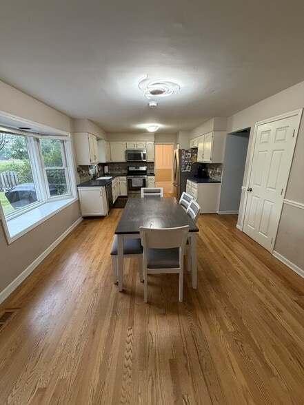 Building Photo - 361 Chicory Ln