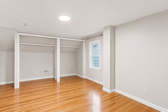 Building Photo - 7221 Nicollet Ave