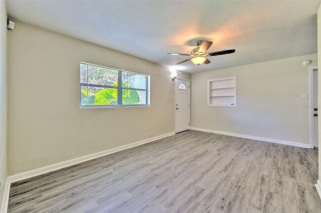 Building Photo - 475 W Ethelene St