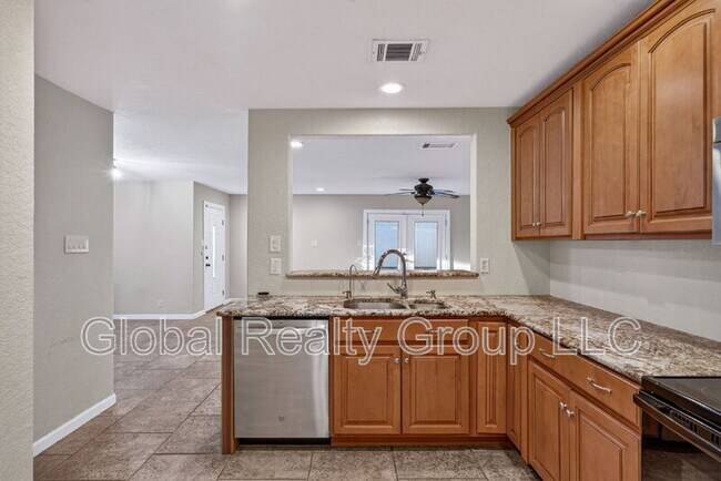 Building Photo - 12914 Ocean Glade