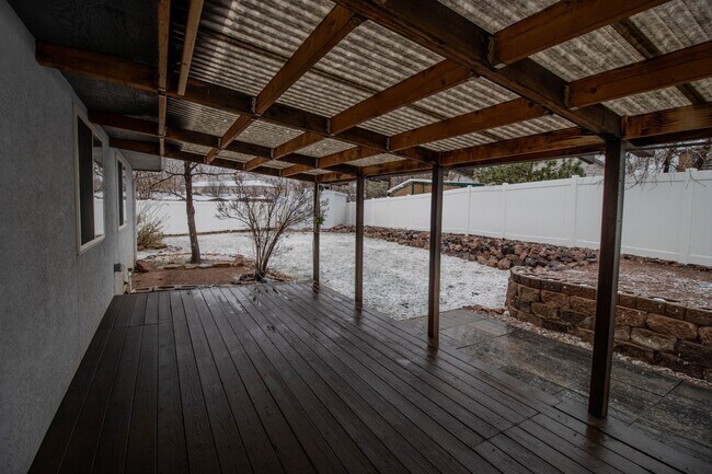 Building Photo - 609 Cobblestone Ct