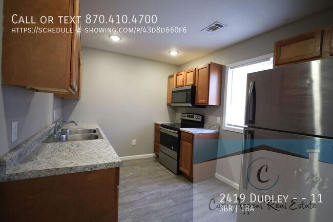 Building Photo - Recently renovated 3 bedroom, 1 bath apart...
