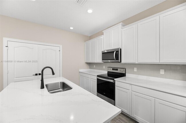 Building Photo - 5109 Joyous Pl