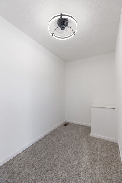 Building Photo - 2150 Blake Dr