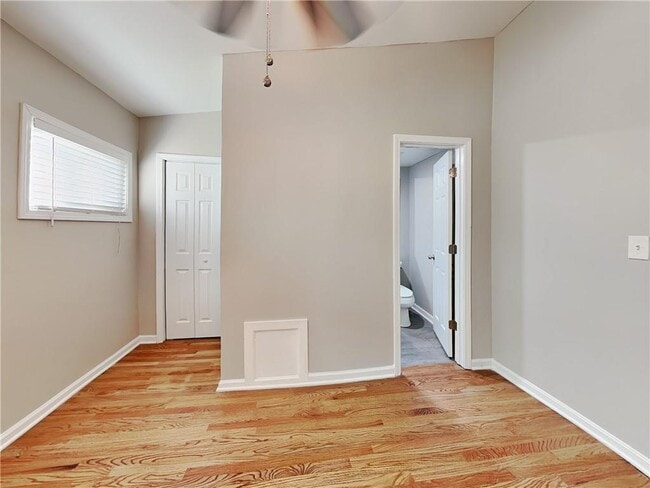 Building Photo - 1731 Braeburn Dr SE