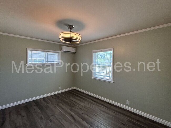 Building Photo - 6056 Walnut Ave