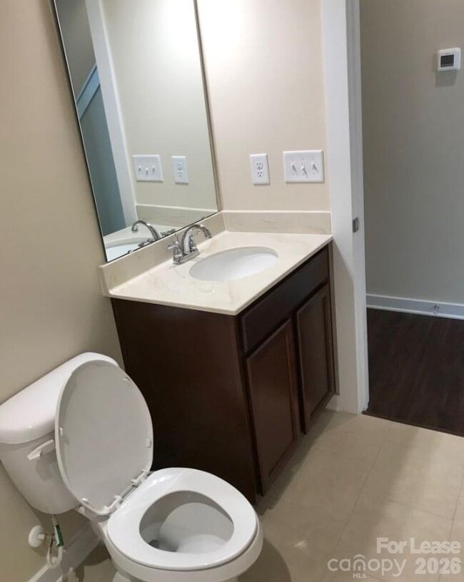 Building Photo - 1923 Winpole Ln