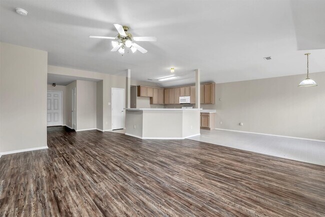 Building Photo - 9641 Olivia Dr