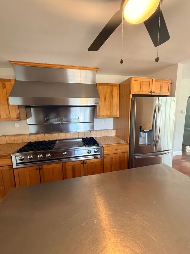 Building Photo - Stunning 2BR 2BA SFR w/ Private Pool • 2-Car Garage in Clearwater