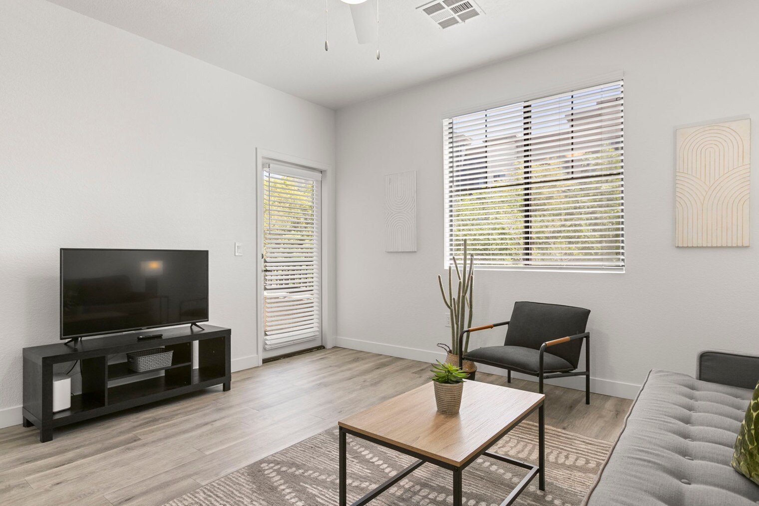 Building Photo - 9450 W Cabela Dr