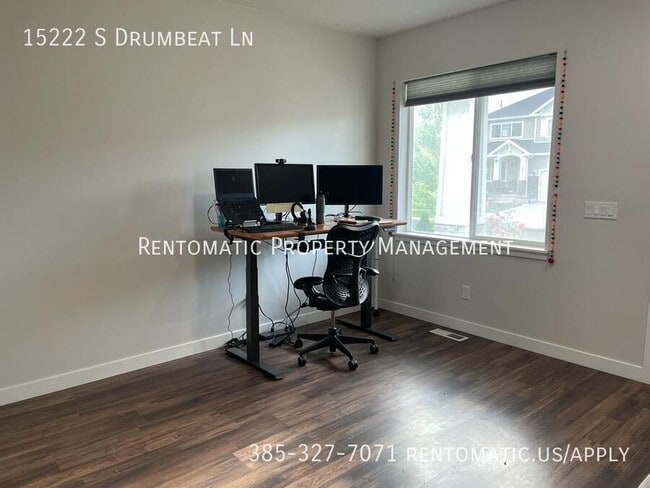 Building Photo - 15222 Drumbeat Ln