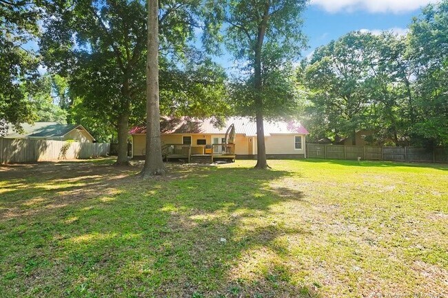 Building Photo - 5487 Bush Ct