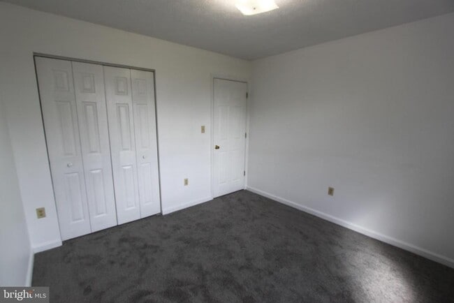 Building Photo - 160 Stadium Cir