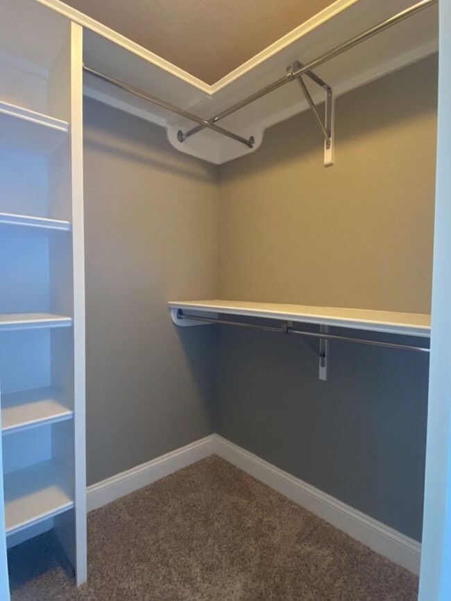 Building Photo - Adorable home in Lowndes County