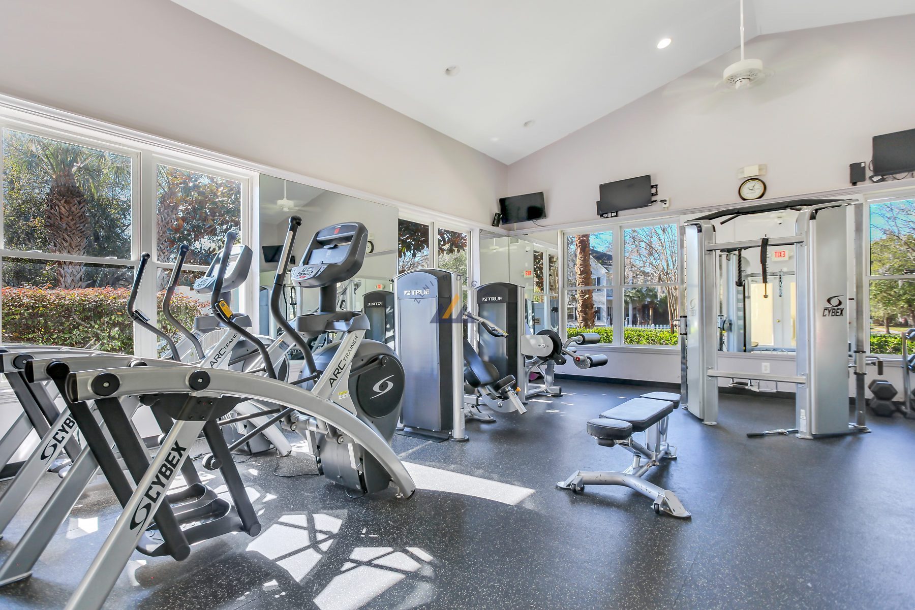 Building Photo - 76 Westbury Park Way