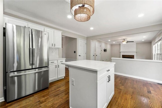 Building Photo - 7260 Foxberry Ct