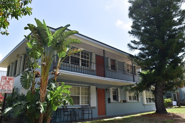 Front of Building - Coral Reef Apartments