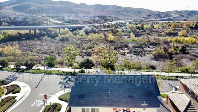 Building Photo - 33 Maduro St