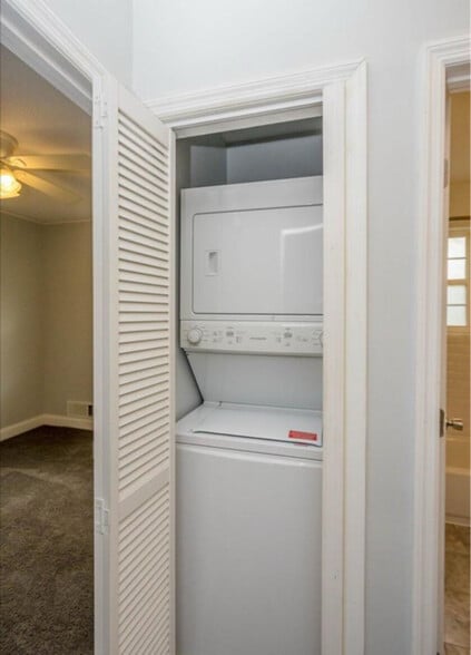 Building Photo - 2846 Walton Wy